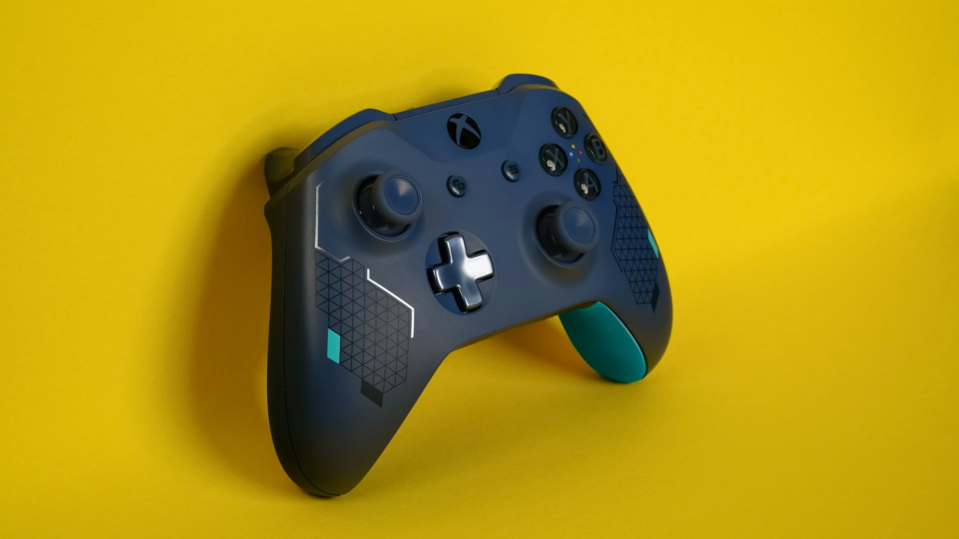 صدمة أسعار Xbox الجديدة: هل تخلت Microsoft عن ميزتها التنافسية؟